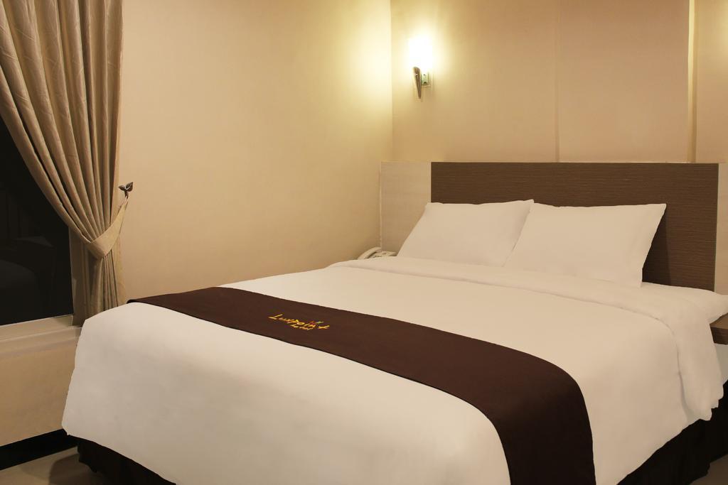 Luxpoint Hotel Baratajaya Surabaya Dış mekan fotoğraf
