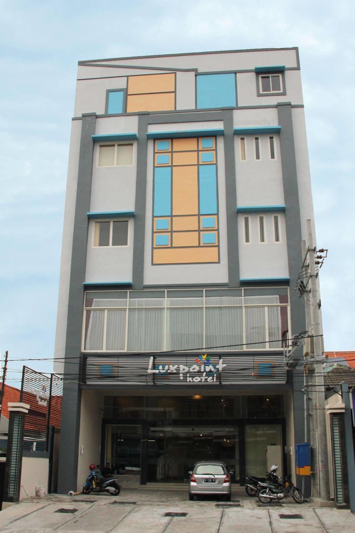 Luxpoint Hotel Baratajaya Surabaya Dış mekan fotoğraf