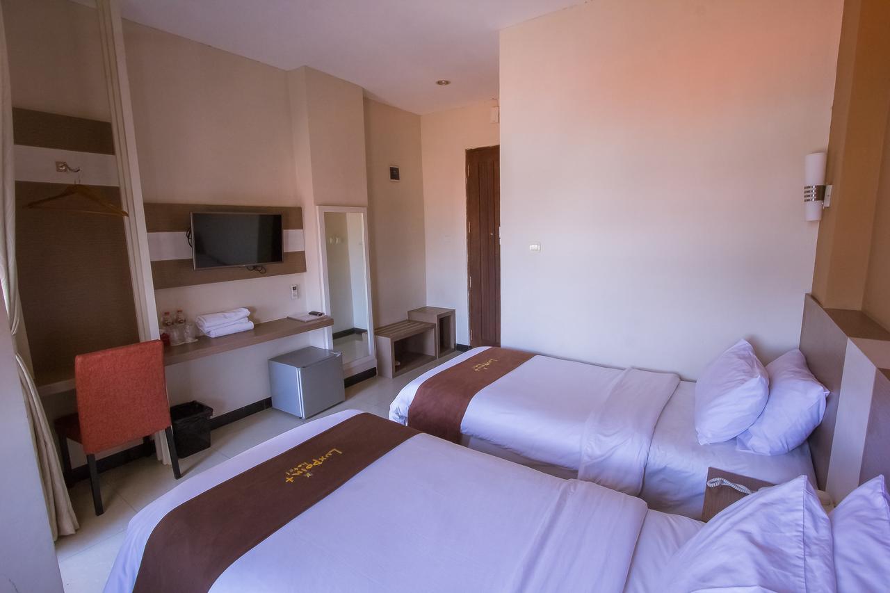 Luxpoint Hotel Baratajaya Surabaya Dış mekan fotoğraf